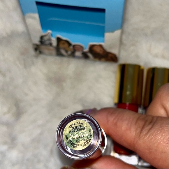 Kylie Cosmetics x The Wizard of Oz Matte Lip Paint Set x3 - Picture 8 of 8